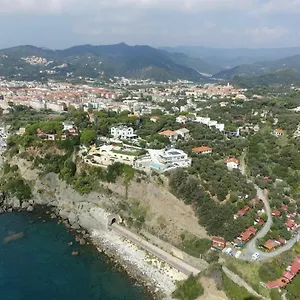 Apartment Capo Torre &, Albisola Superiore